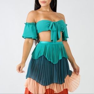 L’atiste teal crop top size S with ruffle sleeve